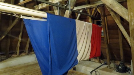 10b Hippolytus kerktoren, uitschuifbare vlaggenstok met vlag